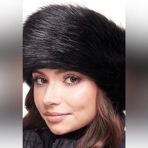 Bundle 👒 💼 🧣NWOT Faux fur headband & crossbody bag & 🎁 🧣